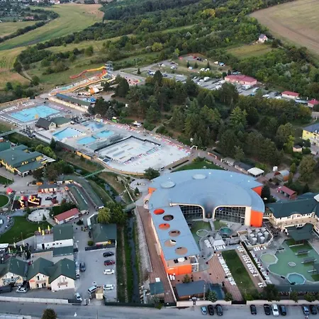 Semesterbostad Goral *